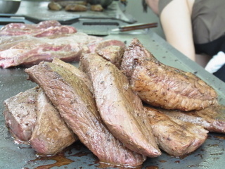 厚木肉ホルモンフェス2015丑舎格之進ブース店頭熟成肉.JPG